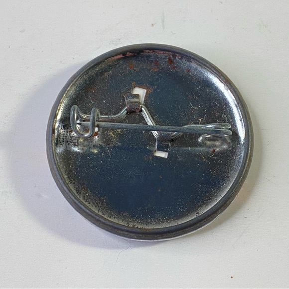 Vintage Button Pin - Picture 4 of 6